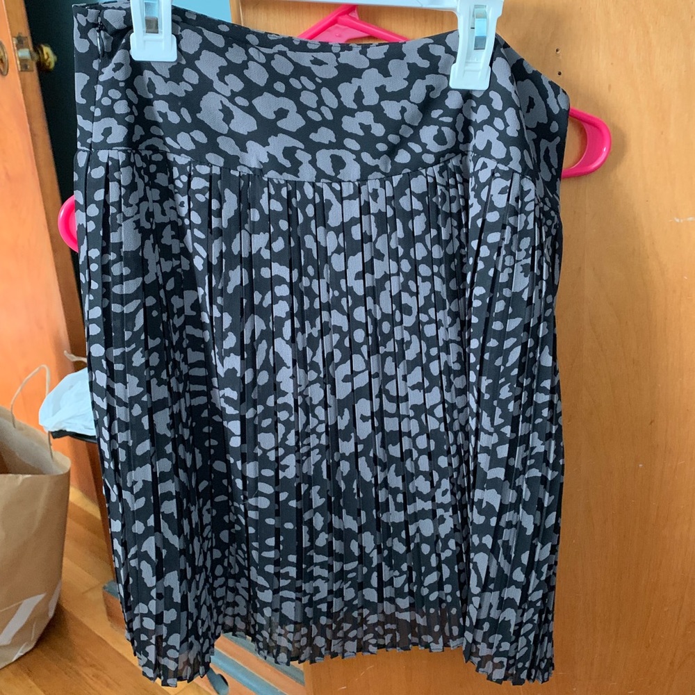 Loft skirt size 2
